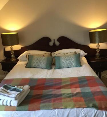 Clarinbridge House | Glenfarne House