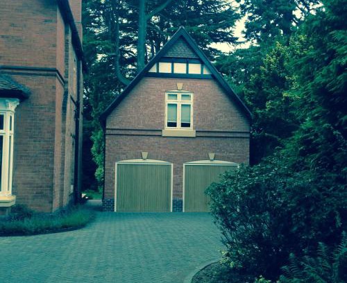 Hampton-in-Arden Bed & Breakfast | Glenlyon Flat - NEC