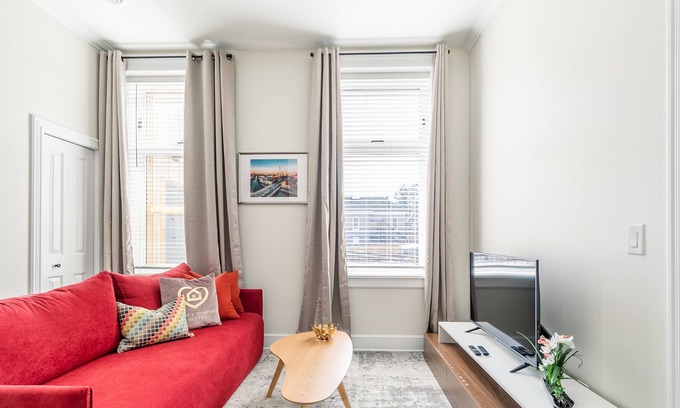 Smiths Falls Apartment | GLOBALSTAY . Heritage Rideau 1Br Apartment. Free Parking