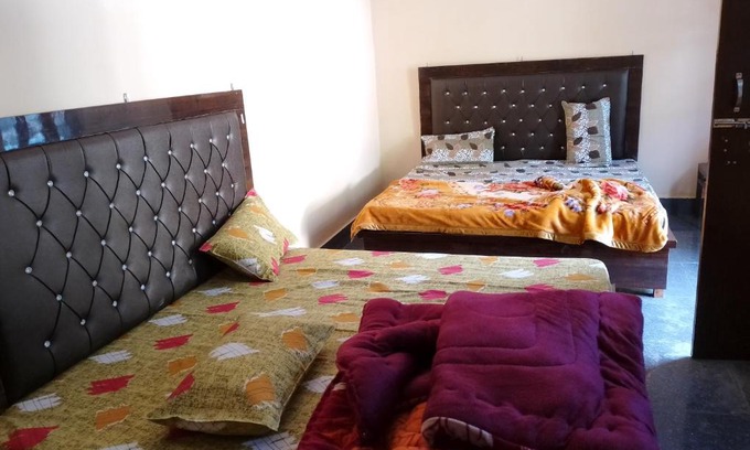 Nandaprayag Hotel | GM guest house
