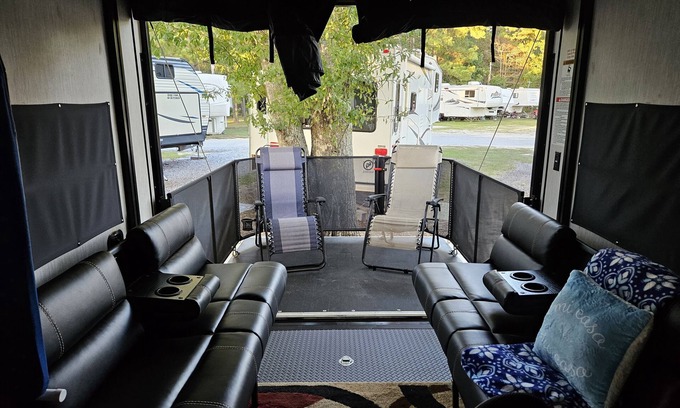 Gautier House | Go Fish! 37' RV (Forrest River Wolf Pack)
