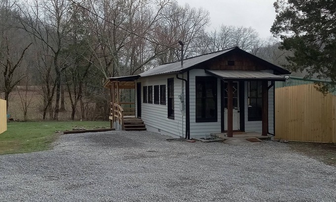 Heiskell House | "Going postal" Historical post office turned into charming tiny home.