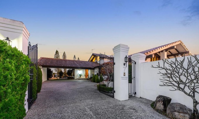 Sorrento Apartment | Gold Coast Icon With Opportunity For Subdivision