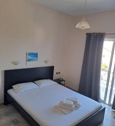 Nea Mesagkala Apartment | Golden Beach Sea View