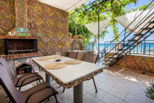 Skala Kallirachis Apartment | Golden Sunset Beach Apartment