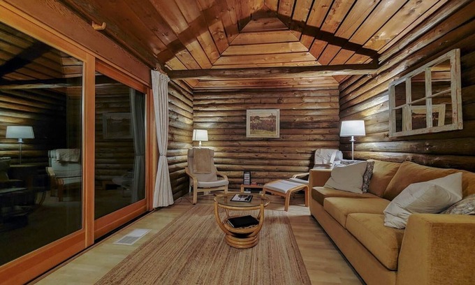 Tofino Cabin | Golds Cottage Private, Ocean Views, Close to Town