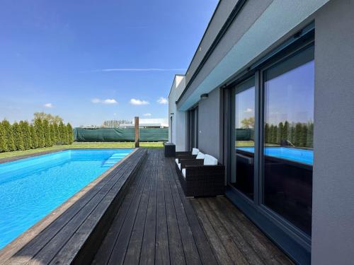 Sajdikove Humence Villa | GOLF POOL VILLA