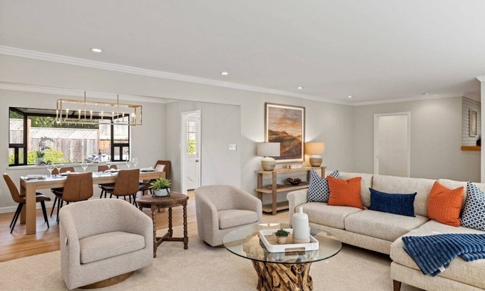 Del Monte Forest House | Gone Coastal 3BR 3BA all En Suite/Walk to Beach