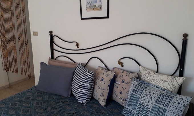Hawmat al Badawiyin House | Good and cheap, which is our motto. Centrally located, but quiet.