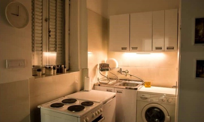 Sarajevska Apartment | Good located, Quiet & Cozy apartment - perfect for two people!