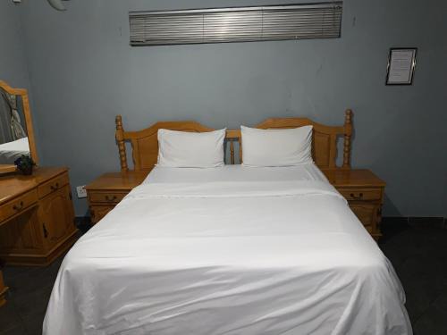 Windhoek Bed & Breakfast | GOODLIVING B&B GUESTHOUSE