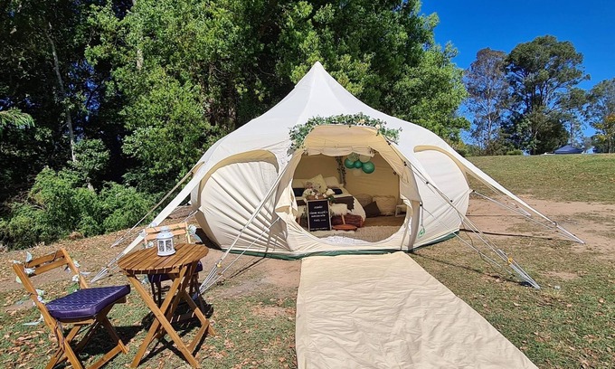 Ridgewood House | Gorgeous 2 bedroom tiny house plus luxury Glamping.