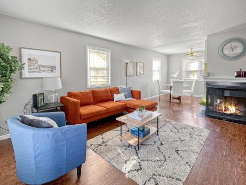 Clive House | Gorgeous 2br Clive Duplex Wfireplace
