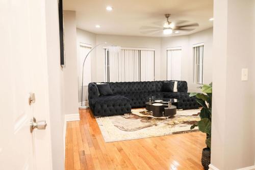 South Shore Apartment | Gorgeous 4BDR in Chicago,15mins from DWTN