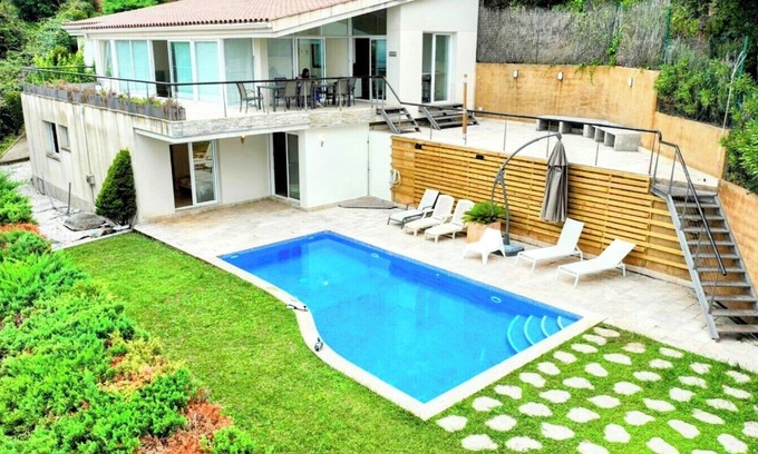 Castell-Platja d'Aro Villa | Gorgeous and Serene Villa with Pool and Sea view π