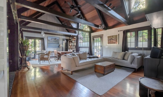 Altadena House | Gorgeous and architecturally impressive home – Centrally located in Altadena.