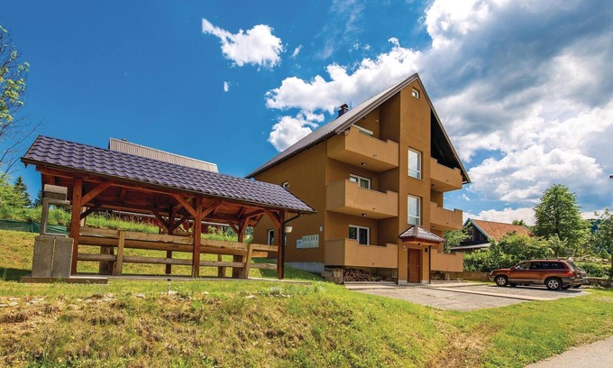 Jasenak Apartment | Gorgeous apartment in Ogulin with WiFi