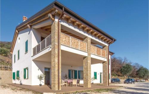 Cinto Euganeo Apartment | Gorgeous Apartment In Valnogaredo Pd