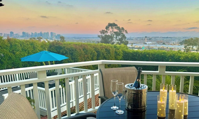 Mission Hills House | Gorgeous City & Bay Views - Minutes to Downtown