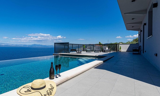 Prigradica House | Gorgeous home in Blato with WiFi