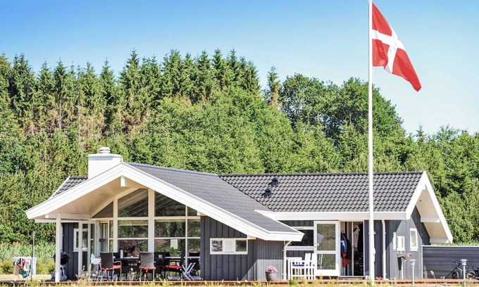 Krejbjerg House | Gorgeous home in Ejstrupholm with sauna