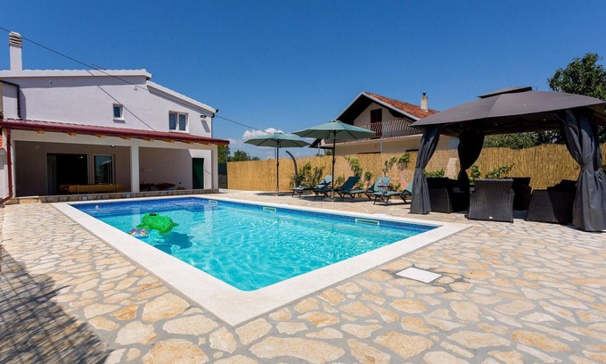 Lovrec House | Gorgeous home in Lovrec