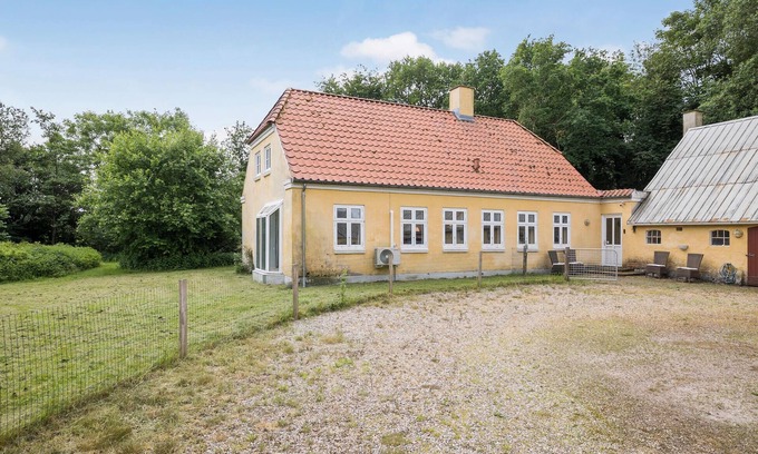 Graerup House | Gorgeous home in Varde with kitchen