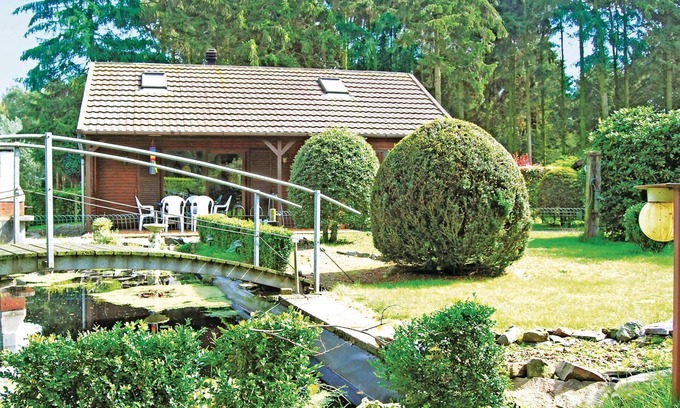 Wachtebeke House | Gorgeous home in Wachtebeke with WiFi