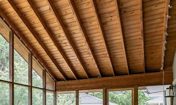 Edina House | Gorgeous l 3 Season Porch l Dry Bar l Fireplace