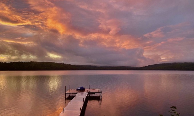 Embden House | Gorgeous lakefront cottage with beautiful sunset views!