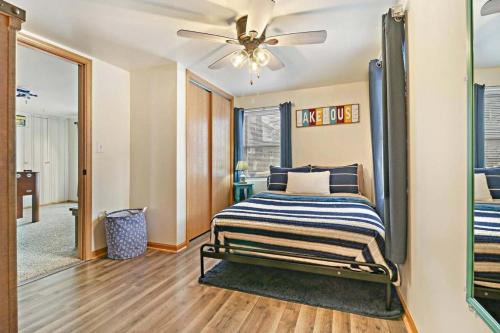 Ingleside House | Gorgeous Nautical Lake House Chain O' Lakes with Hot Tub Option