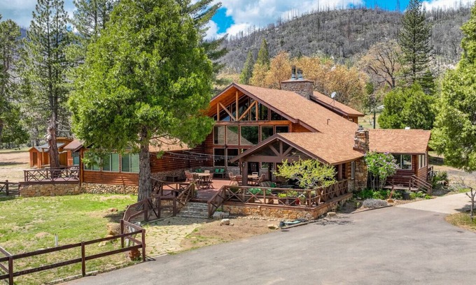 North Fork Cabin | Gorgeous North Fork Cabin Near Bass Lake!