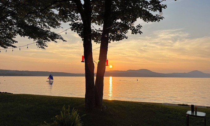 Newport House | Gorgeous one level, 3 bedrooms, 2 full bath living right on Lake Memphremagog!
