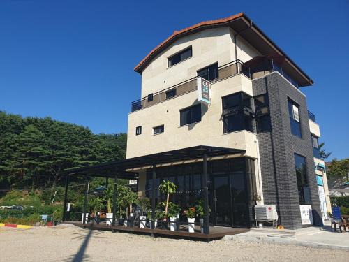 Goseong-gun House | Gosung Shine House