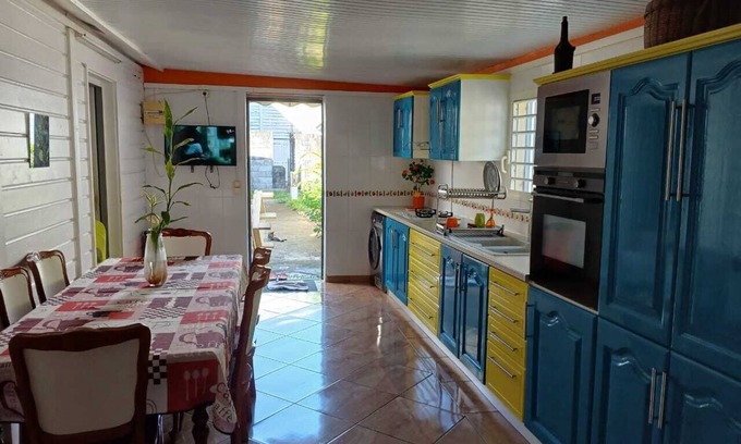 Goyave House | Country house, not too far from sea and river