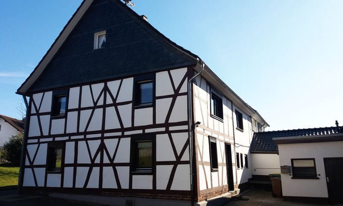 Neunkirchen-Seelscheid House | Gräfrath Gästehaus Neunkirchen-Seelscheid