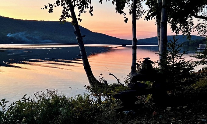 Madawaska County Cabin | Grandview on the lake-Private Cabin nestled in the mountains on a 300 acre lake.