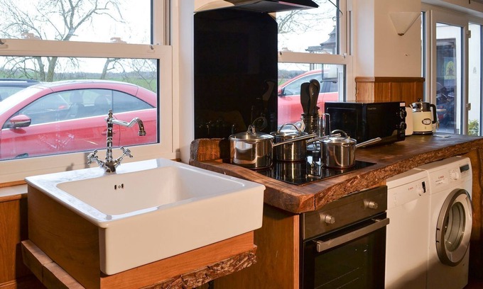 Hurworth-on-Tees Cottage | Grace’s Retreat is a great choice for a romantic break, surrounded by beautiful countryside with wal