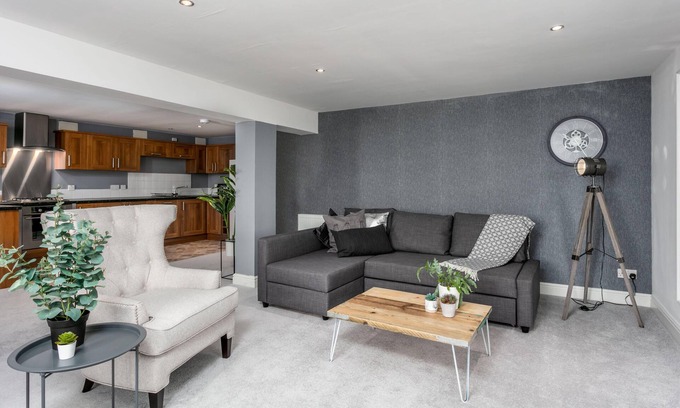 Ayr Apartment | Granary Suite No22 - Donnini Apartments