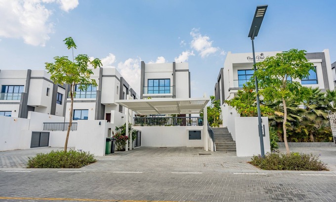 Sharm Villa | Grand 4BR Villa with Chilled/Heated Pool, Al Dana Island Fujairah