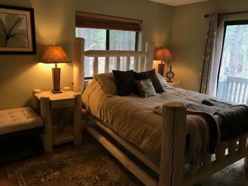 Parks House | Grand Canyon 1bd Loft at Historic Wrigley Ranch-Suite with Horseback Riding, Hiking