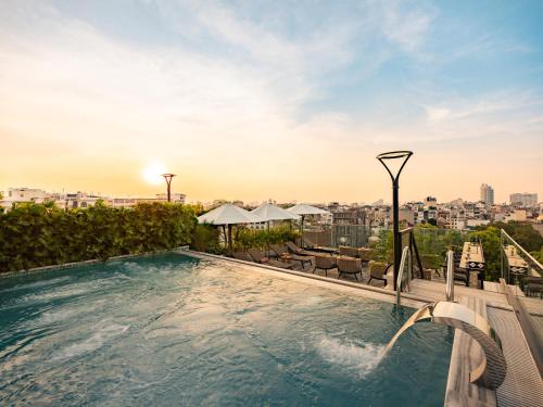 Hang Trong Hotel | GRAND HOTEL du LAC Hanoi