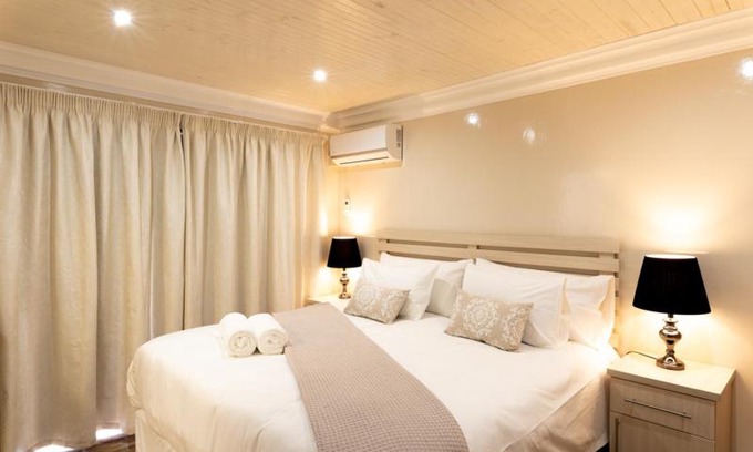 Jeffreys Bay Bed & Breakfast | Grand House Lodge And SPA Jeffreys Bay
