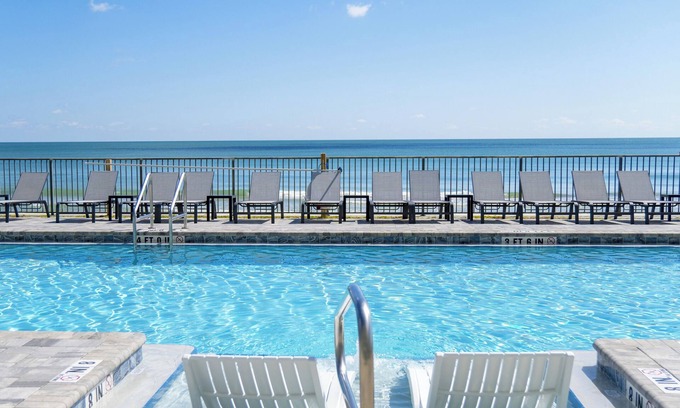 Daytona Beach Hotel | Grand Seas by Exploria Resorts