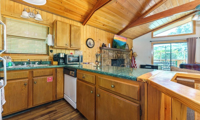 Chalet Village House | Grand View Mountain Chalet - Hot Tub, Close to Downtown Gatlinburg