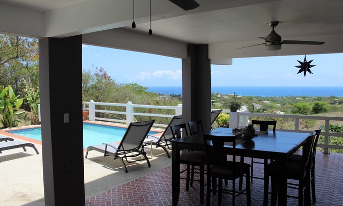 Villa Borinquen House | Grand View with Casita- On one of the island’s higher hills with astounding vie