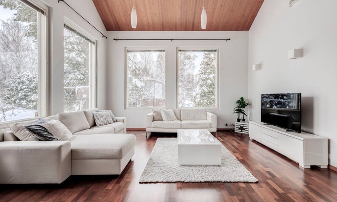 Vantaa Villa | Grand villa close to Helsinki airport