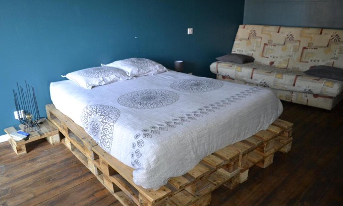 Chef-Boutonne Bed & Breakfast | Grande chambre de 32M2 avec dressing
