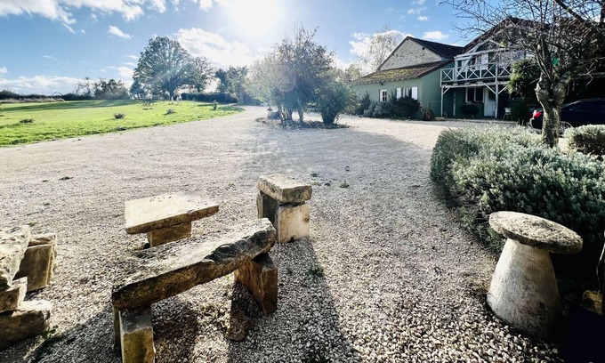 Saint-Pierre-le-Moutier Villa | Grange de Guiblain - Farmhouse villa w/ hot tub & patio
