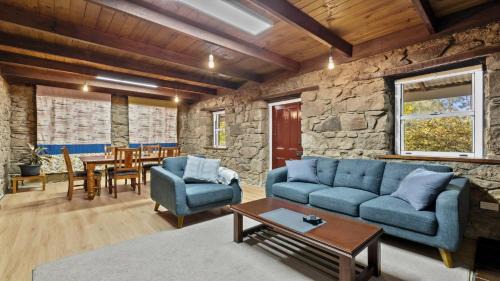 Beechworth House | Granite Cottage